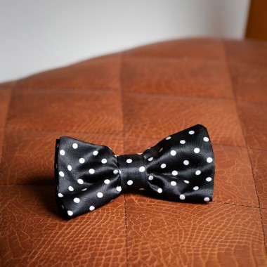 Black polka dot bow tie - product image