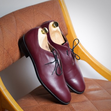 Crimson red leather shoes - product image