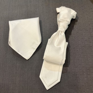 Άσπρη γραβάτα με μαντήλι - product image