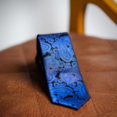 Dark blue tie with blue paisley - product image